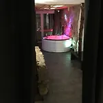 Egzotyczny Diamonds I Zanzi W Krainie Alicji Ełk