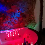 Egzotyczny Diamonds I Zanzi W Krainie Alicji Kwatera prywatna Ełk