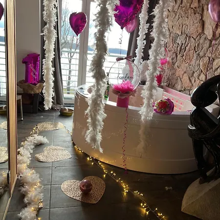 ホームステイ Egzotyczno - Romantyczne Miejsce Dla Dwojga エウク